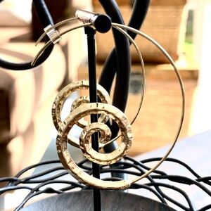 Vintage Dystrict LA Hammer Stamped Swirl Pierced Earrings